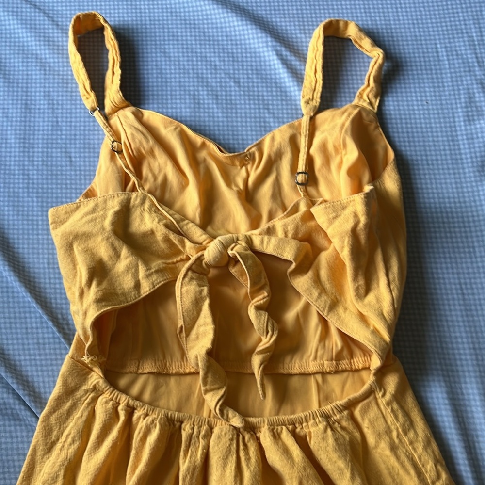 Yellow Dress - Picture 4 of 5